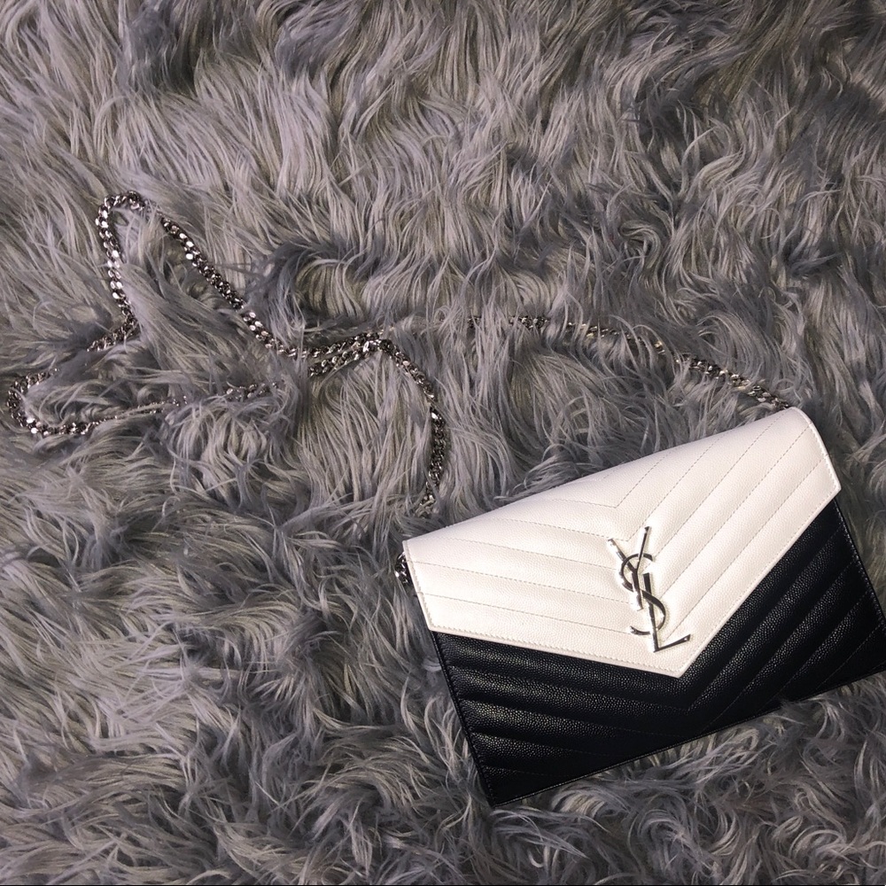 🚨SOLD🚨 Saint Laurent Envelope Purse - Picture 2 of 8